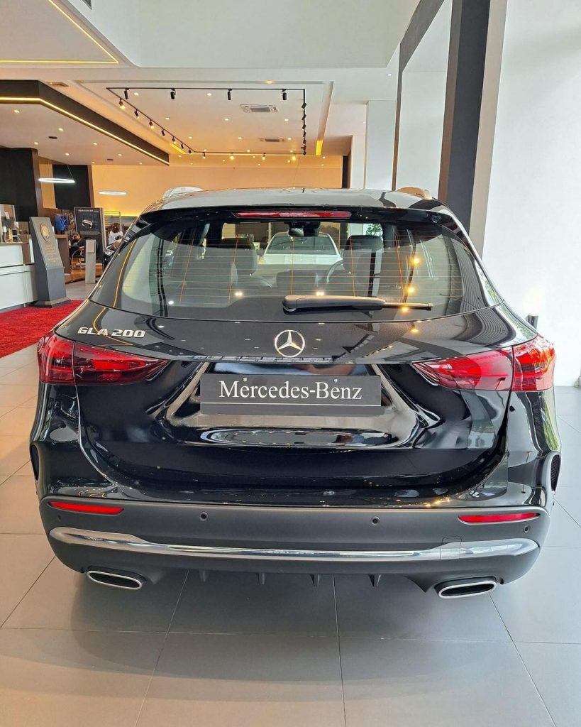 Promo Harga GLA 200 AMG 2024-2025 Indonesia Black 6