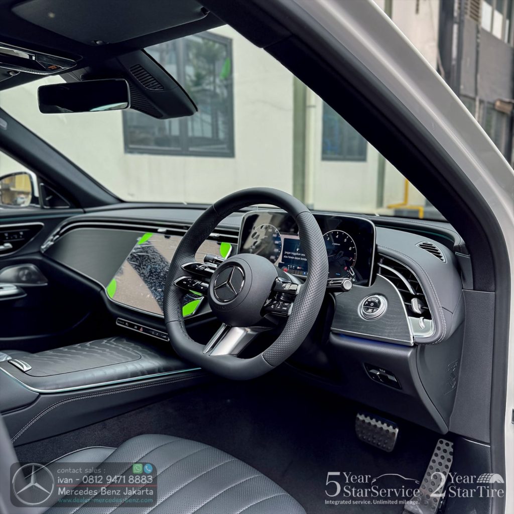 Interior Mercedes-Benz E300 AMG Line Indonesia 2025-2024 Black 1