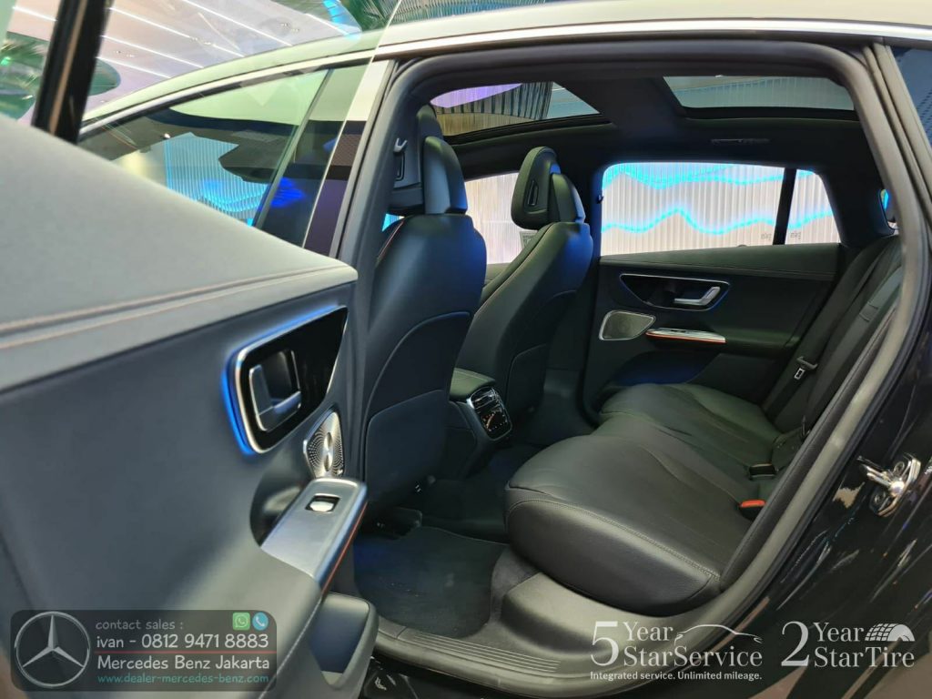 Interior Mercedes EQE 350+ Indonesia 2023 Black 2
